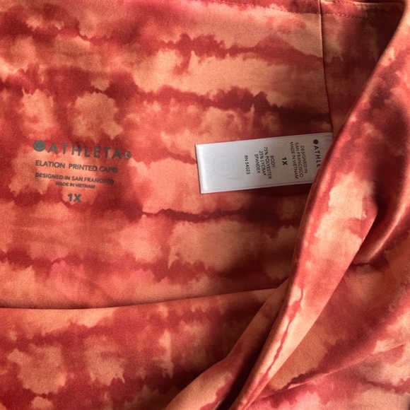 NWT Athleta Women's Elation Printed Red Tie-Dye Capris Size 1X - Picture 4 of 4